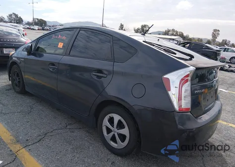 2013 Toyota Prius Two z USA, uszkodzony, nr VIN JTDKN3DU8D5621536